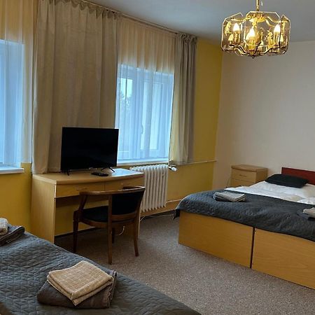 Hotel Pod Vlekem Loučná pod Klínovcem Dış mekan fotoğraf