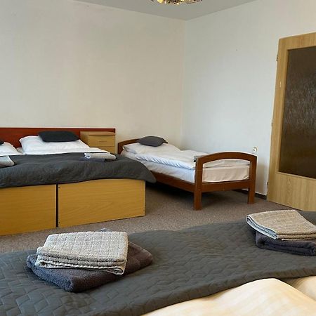 Hotel Pod Vlekem Loučná pod Klínovcem Dış mekan fotoğraf