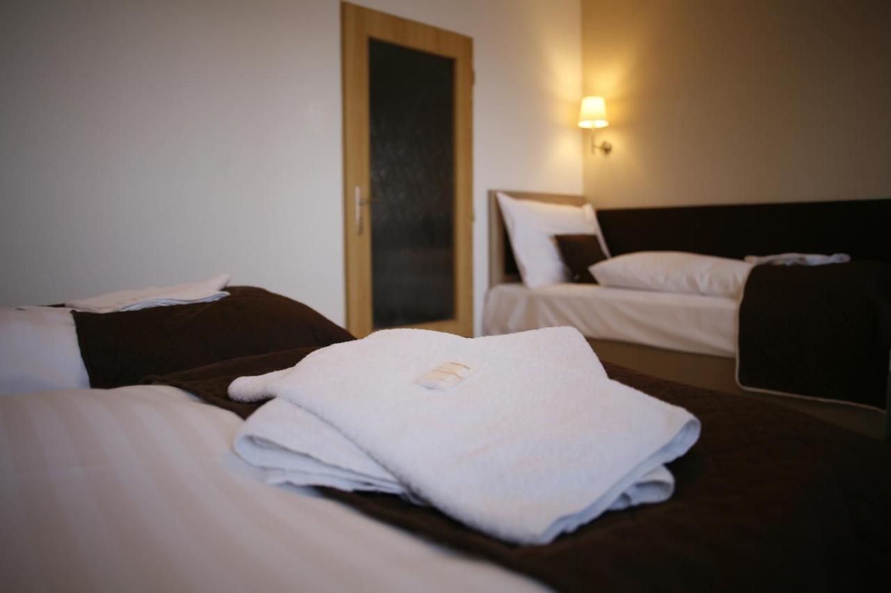 Hotel Pod Vlekem Loučná pod Klínovcem Dış mekan fotoğraf