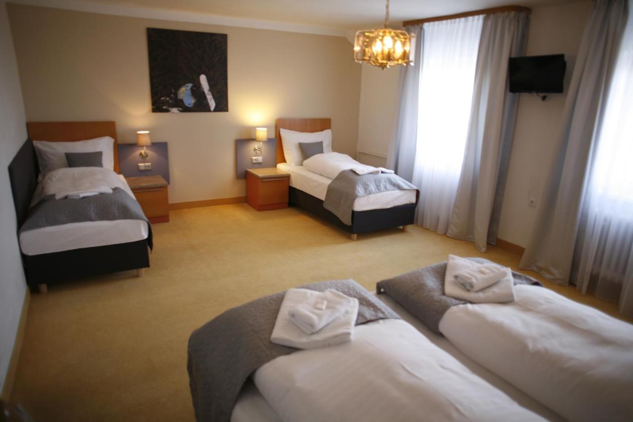 Hotel Pod Vlekem Loučná pod Klínovcem Dış mekan fotoğraf