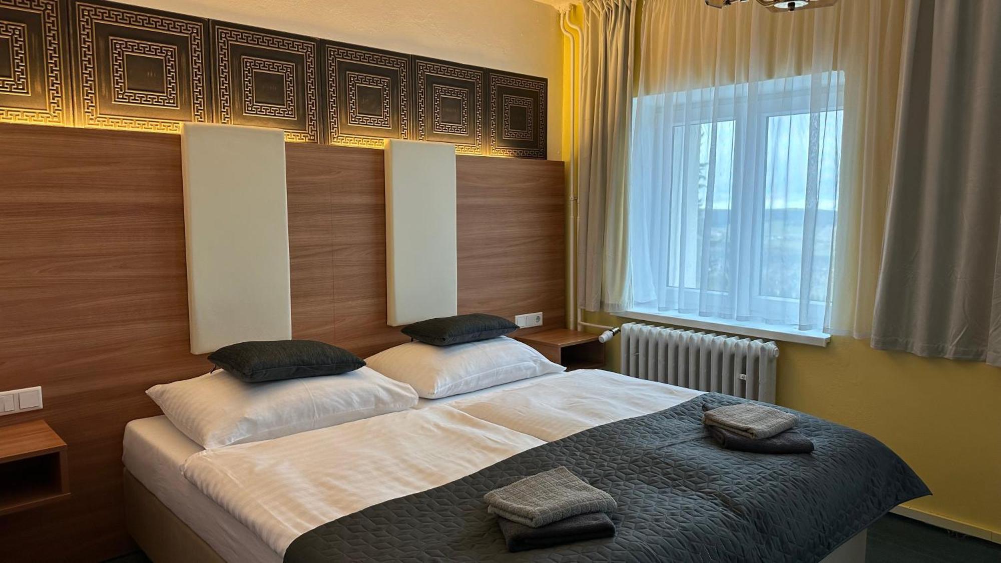 Hotel Pod Vlekem Loučná pod Klínovcem Dış mekan fotoğraf